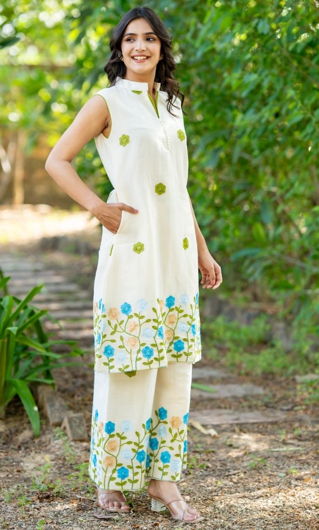 Siya Embroidered Cotton Kurta Set