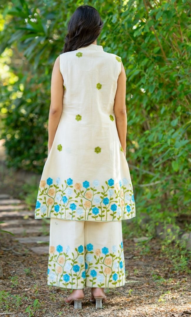 Siya Embroidered Cotton Kurta Set