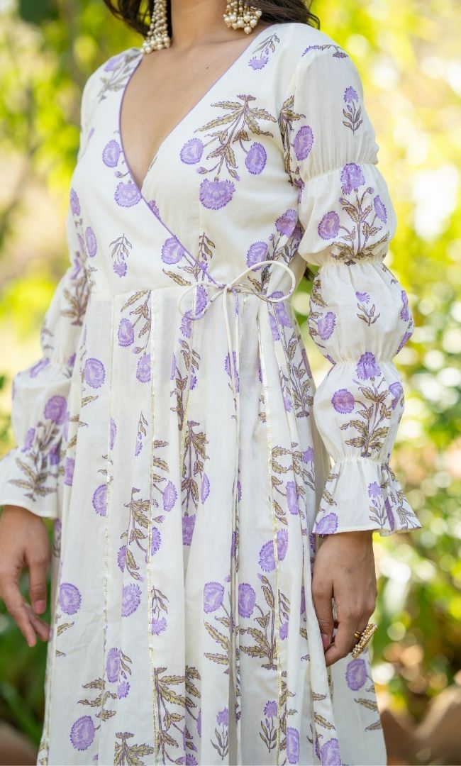 Swarnika Floral Aanrakha Set