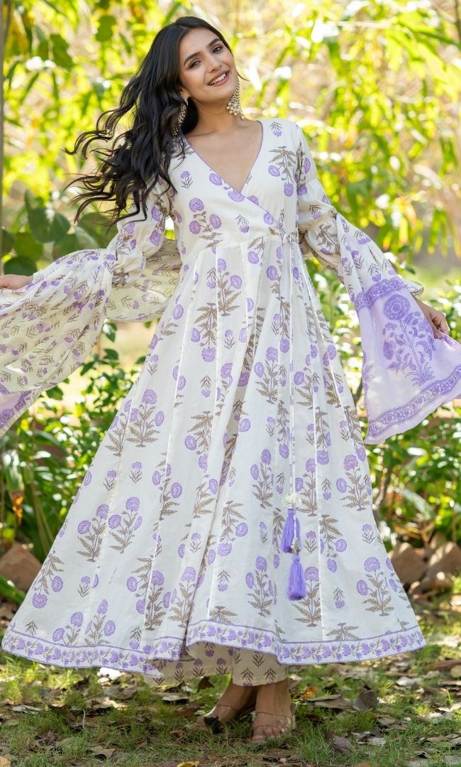 Swarnika Floral Aanrakha Set