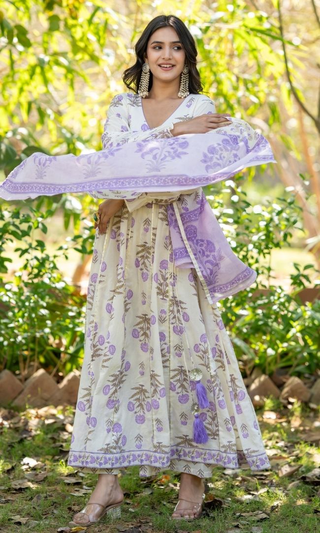 Swarnika Floral Aanrakha Set