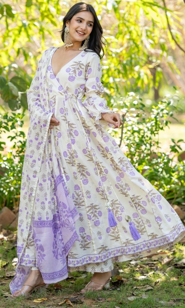 Swarnika Floral Aanrakha Set