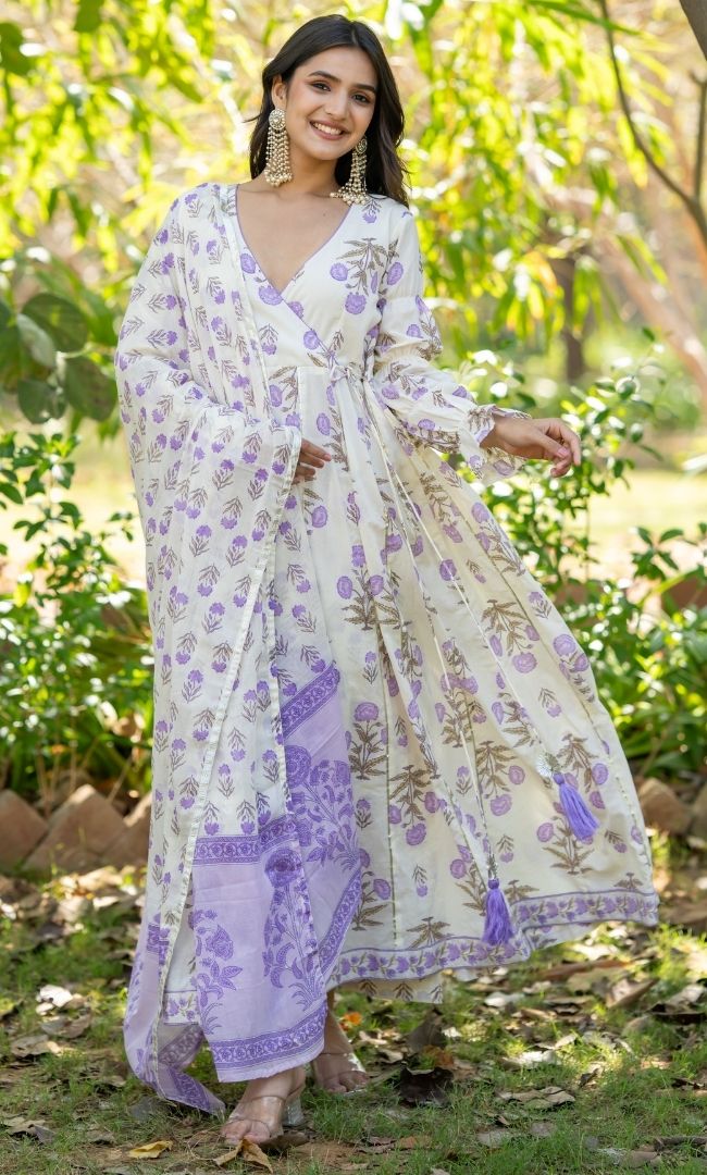 Swarnika Floral Aanrakha Set