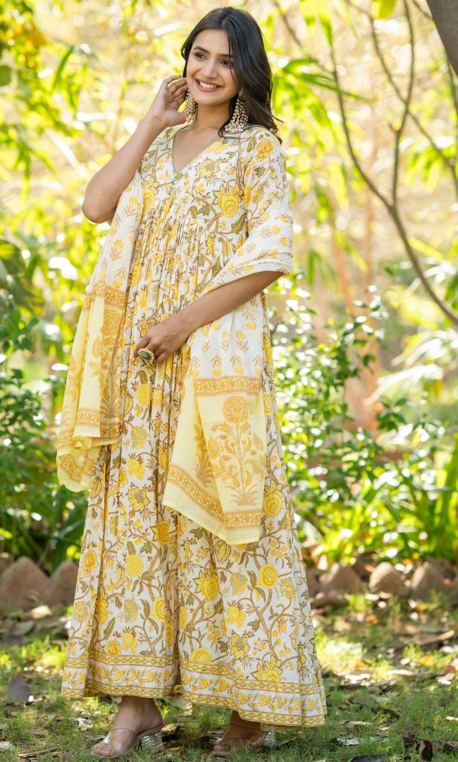 Bell Butta Aanarkali Set