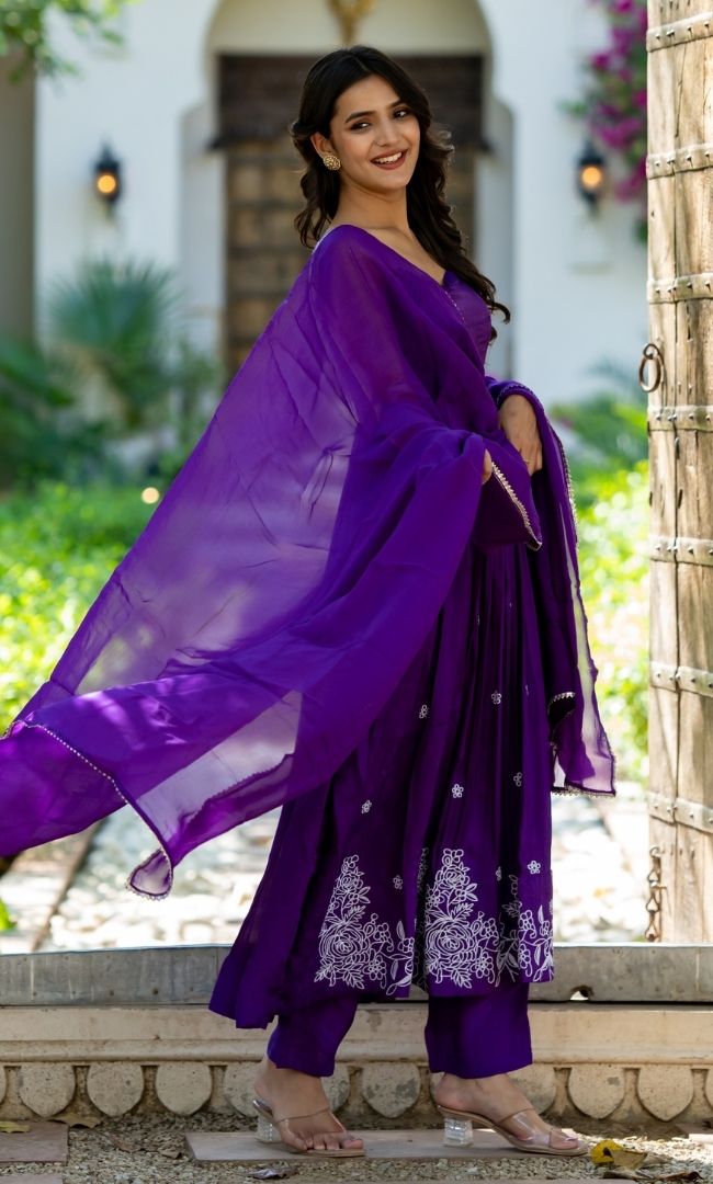 Begani Noor Anarkali Set