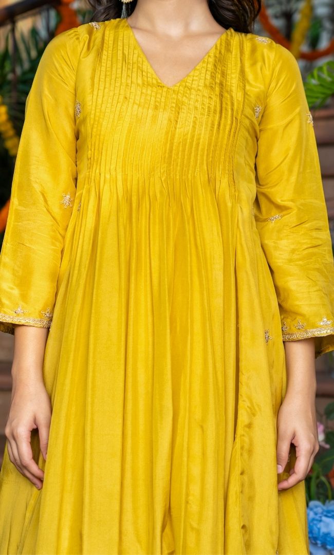 Medallion Embroidered Suit Set