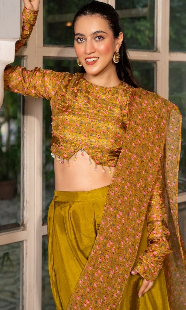 Sarsoni Pre Draped Saree