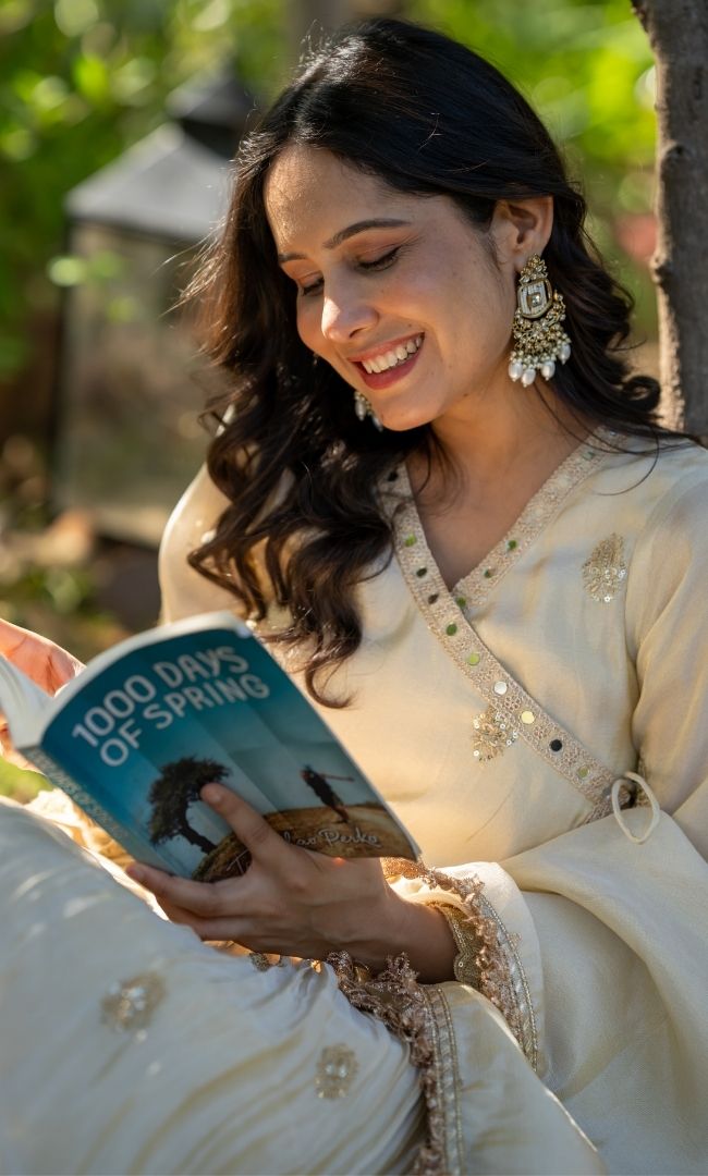 Riwaayat Ivory Tissue Angrakha Set