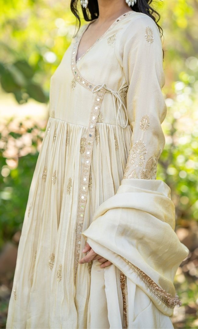 Riwaayat Ivory Tissue Angrakha Set