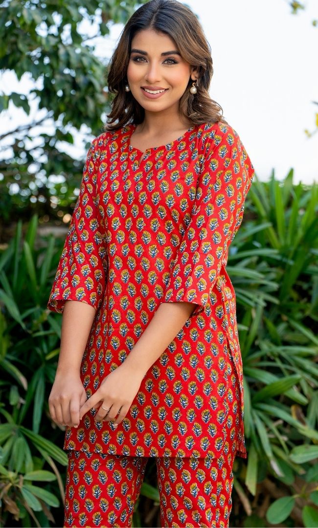 Motif Red Base Rozana Set