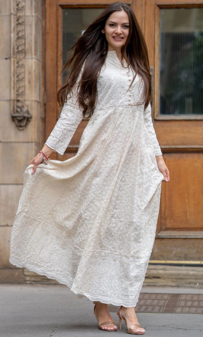 WHITE CHIKANKARI KURTA WITH PANT SET