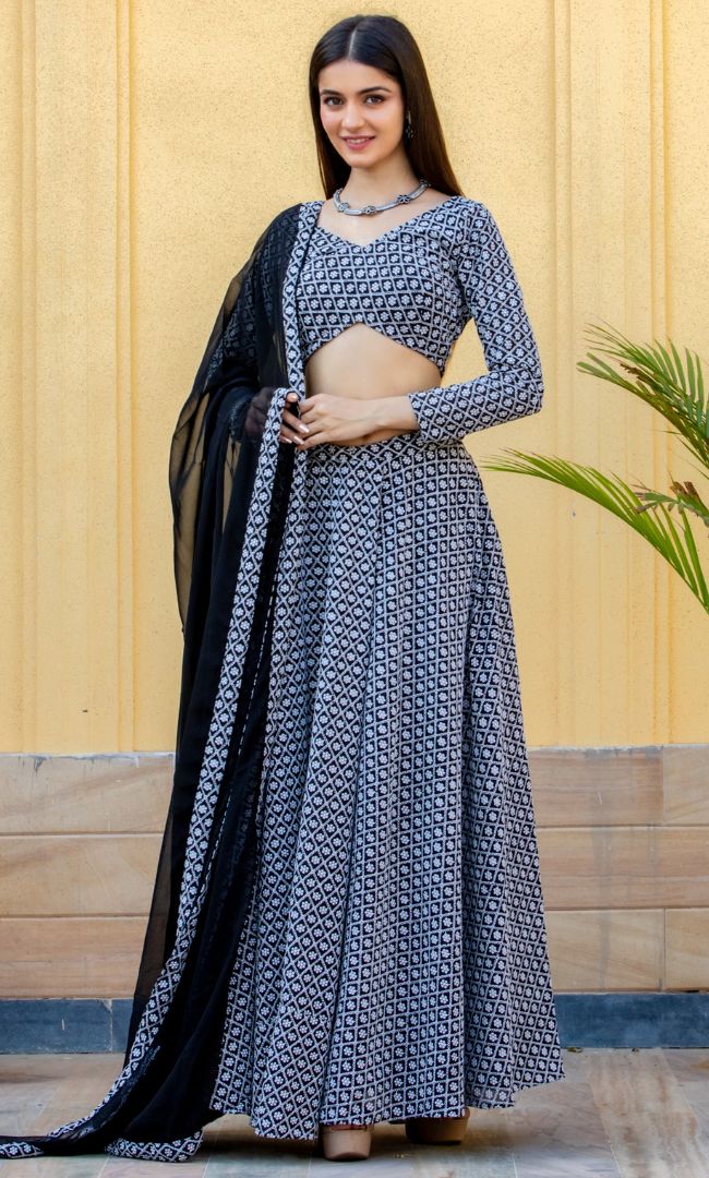 BLACK EMBROIDERED LEHENGA SET