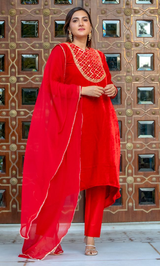 ROSE RED VELVET KURTA SET