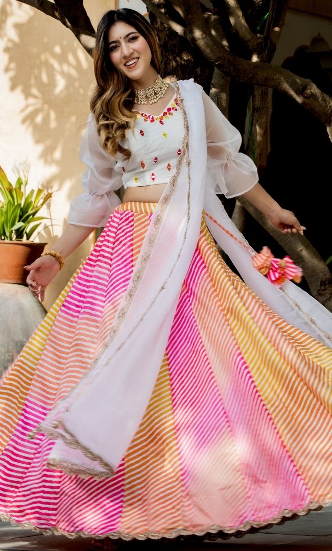 WHITE-LEHERIYA KALIDAR LEHEANGA & MIRROR WORK BLOUSE WITH DUPATTA SET