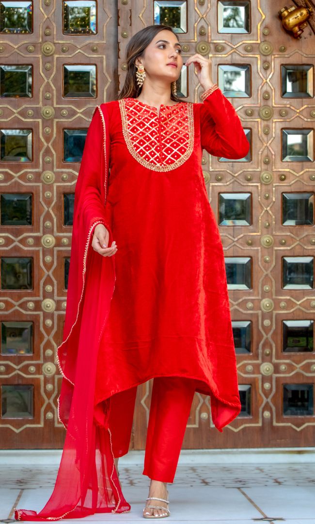 ROSE RED VELVET KURTA SET
