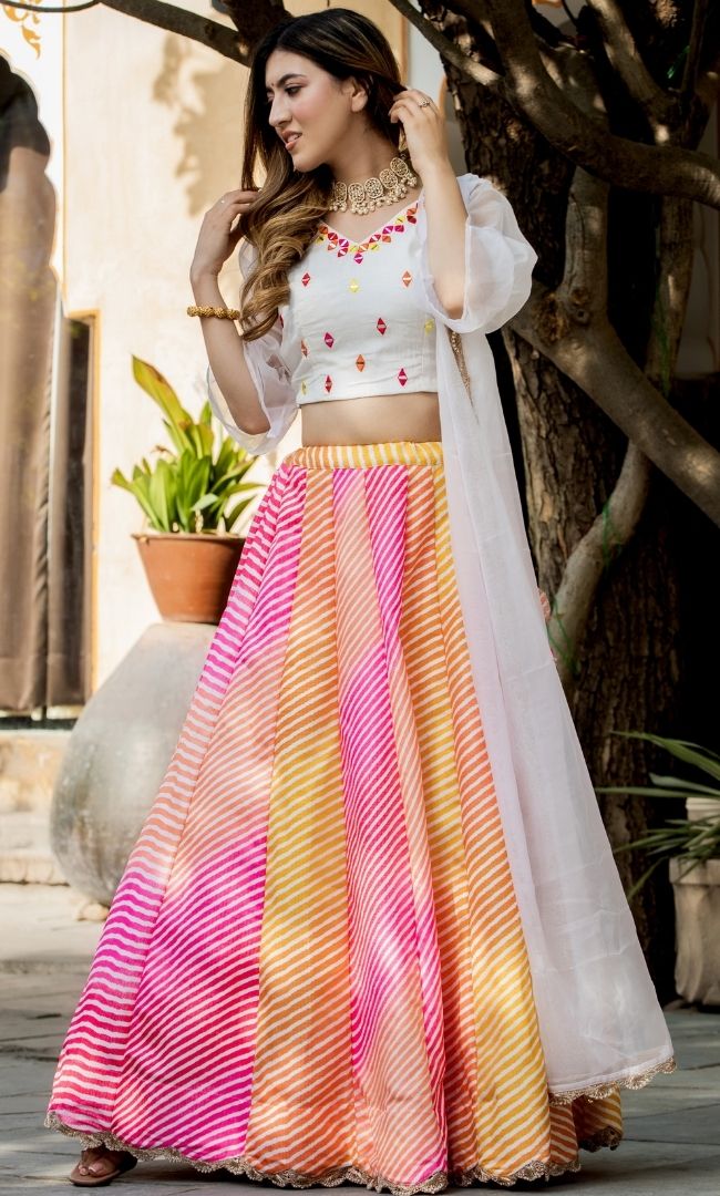 WHITE-LEHERIYA KALIDAR LEHEANGA & MIRROR WORK BLOUSE WITH DUPATTA SET