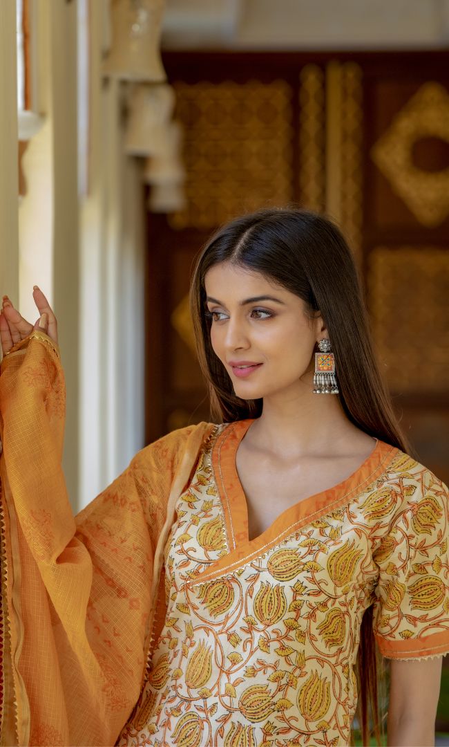 BEIGE BLOSSOM PRINTED KURTA SET