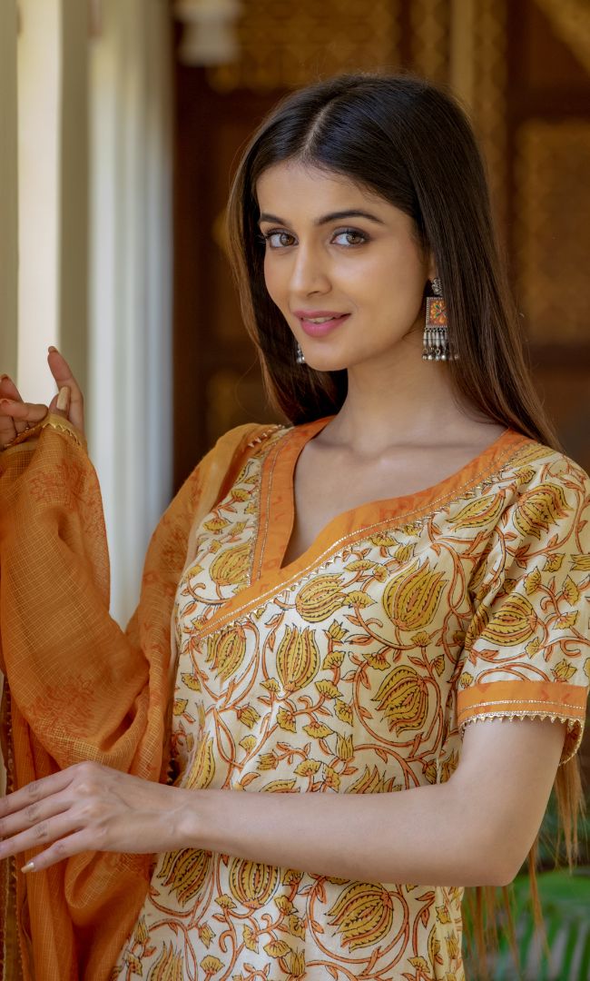 BEIGE BLOSSOM PRINTED KURTA SET