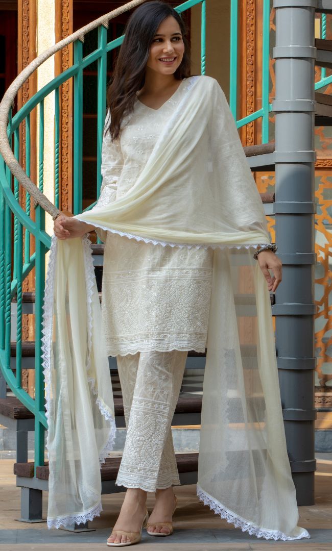 OFF WHITE CHIKANKARI KURTA